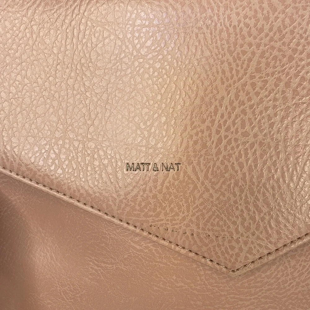 Matt and Nat Pink Monkland Dwell Hobo